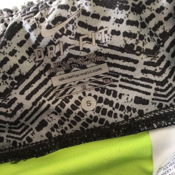 NIKE DRI FIT NEON YELLOW CAPRI LEGGINGS SMALL - Picture 8 of 14